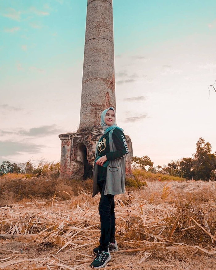 Tiga Cerobong Asap Bekas Pabrik di Nganjuk Ini Cocok jadi Lokasi Foto