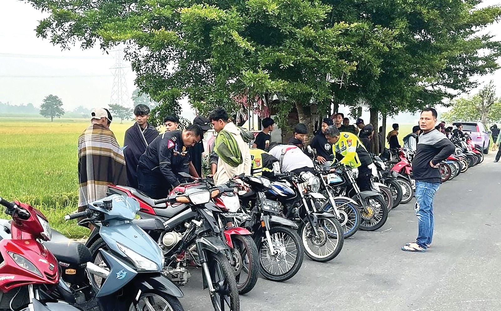Polisi Nganjuk Bubarkan Arena Balap Liar di Trayang