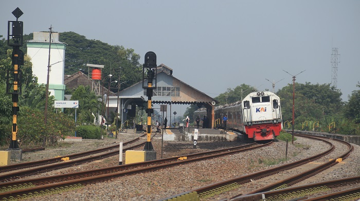 Ribuan Tiket Kereta Api di Stasiun Nganjuk Ludes Terjual, Dishub Siapkan Ini untuk Mudik Lebaran Gratis