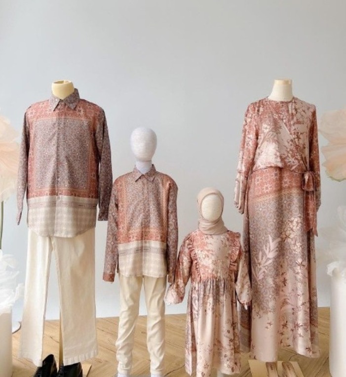 Lima Warna Ini Diprediksi Akan Menjadi Tren Fashion Lebaran 2025 bagi Kaum Wanita