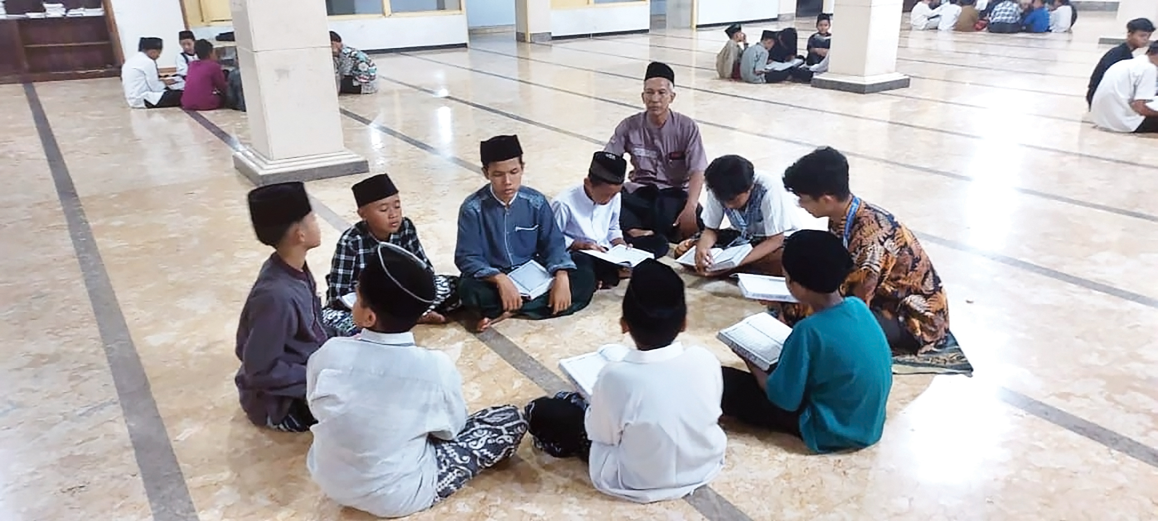 Mengintip Siswa Sekolah Dasar Ikut Pesantren Kilat di Ponpes Nganjuk