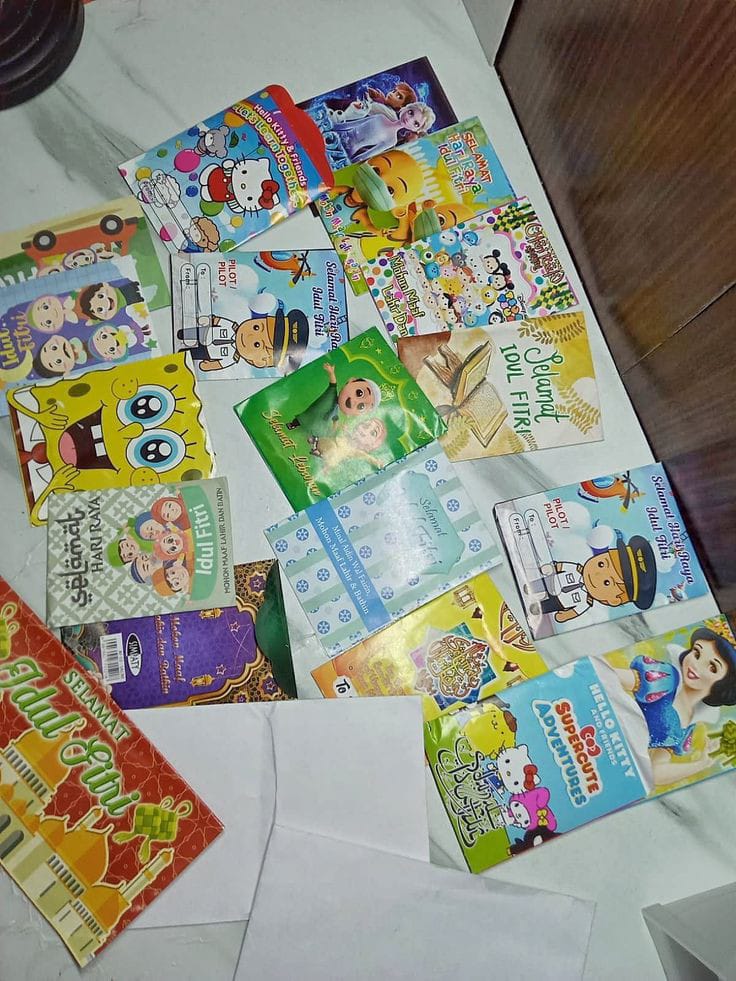 Lebaran Identik Bagi Ampau, Ternyata Begini Asal Usul Tradisi Bagi Uang saat Lebaran
