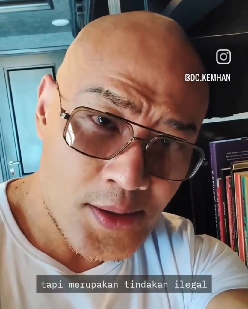 Deddy Corbuzier Sebut Aksi Protes Rapat RUU TNI Ilegal, Tegaskan Dwifungsi TNI Sudah Tak Berlaku.