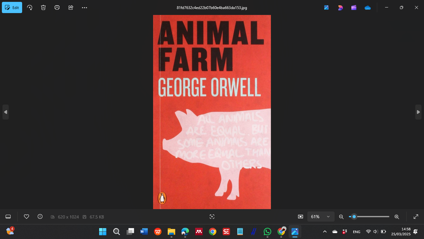 Cover Buku Animal Farm