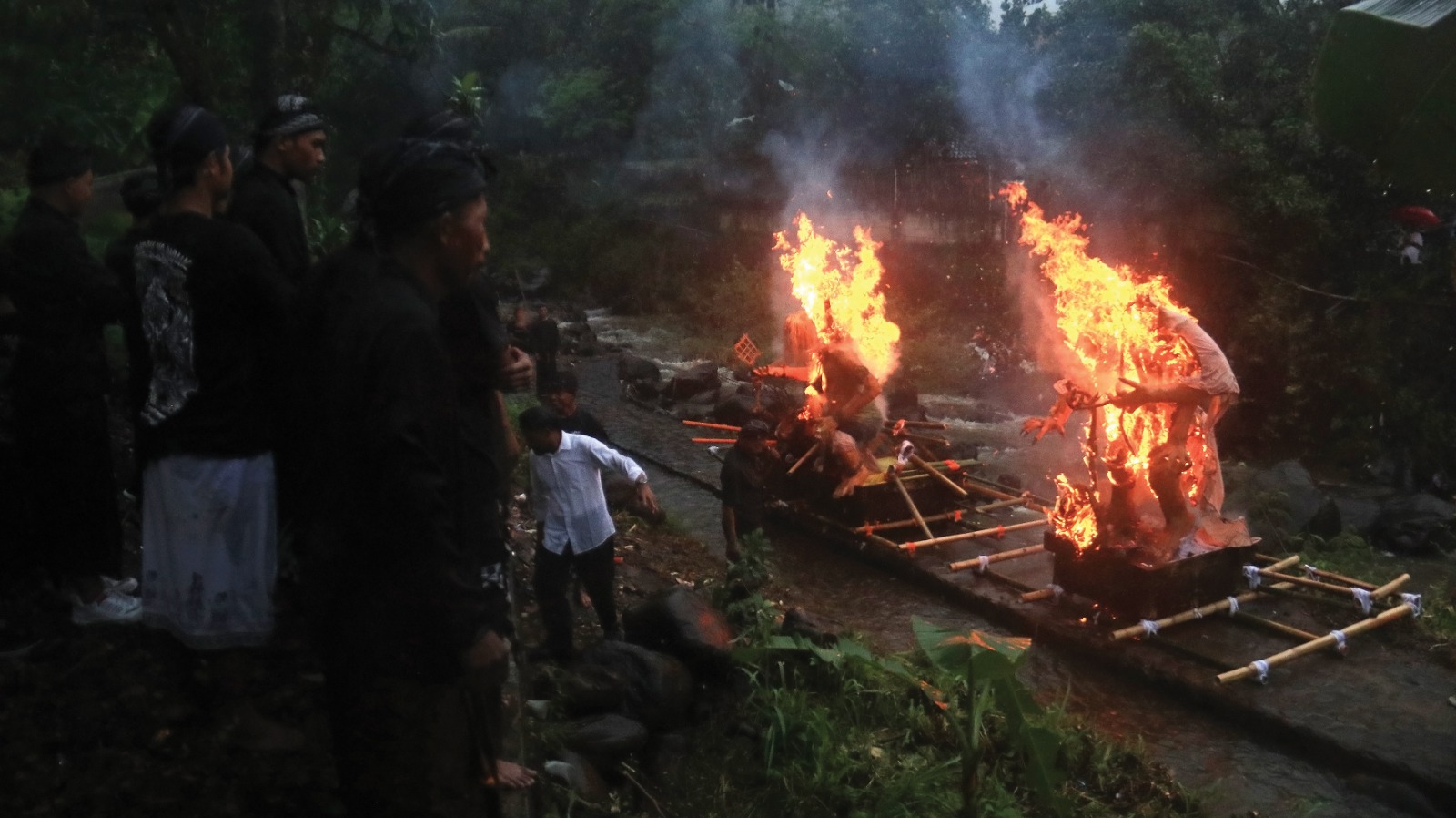 Umat Hindu Nganjuk Banjiri Pura Jelang Hari Raya Nyepi