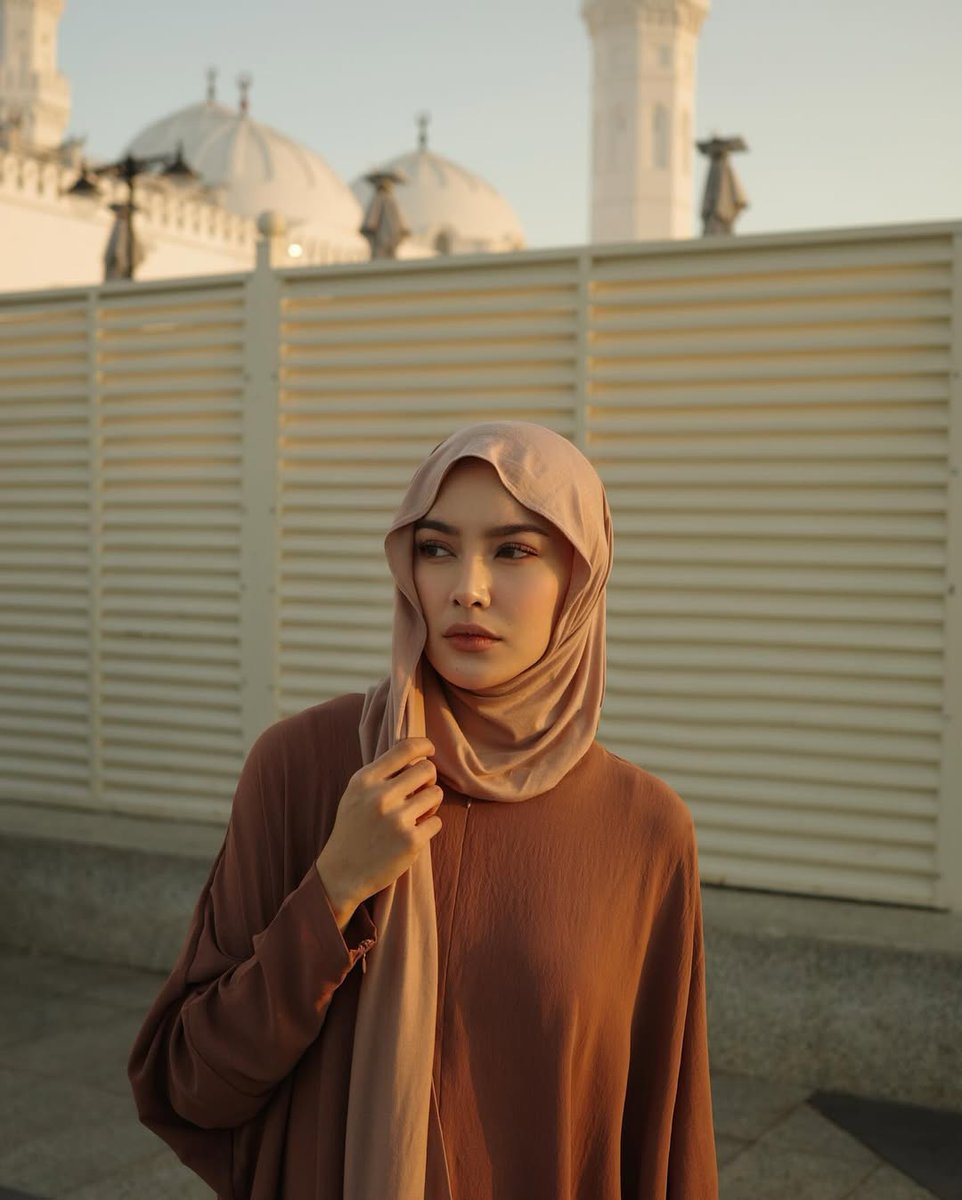 Penyanyi Mahalini Raharja