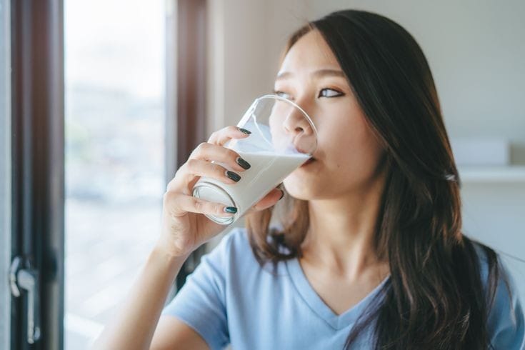 Minum obat bareng susu