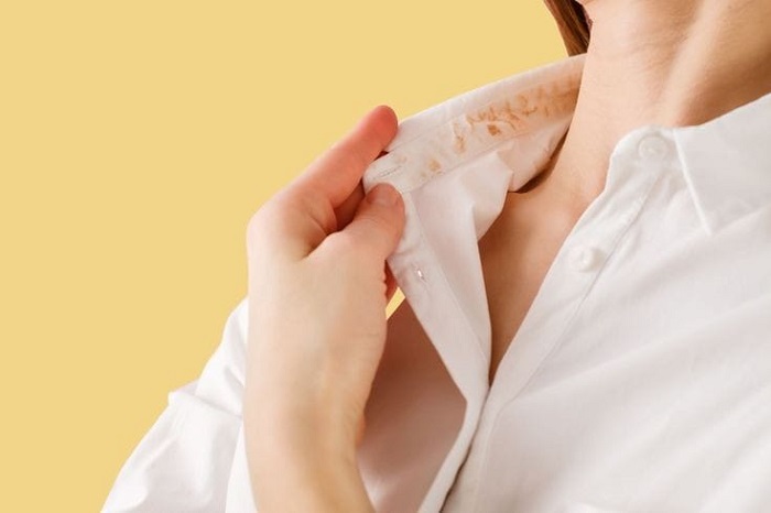 7 Bahan Alami Ajaib untuk Usir Noda Membandel di Baju Tanpa Ribet