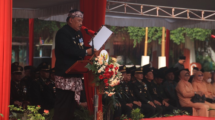 Kang Marhaen menjadi inspektur upacara peringatan Hari jadi ke-1.088 Nganjuk