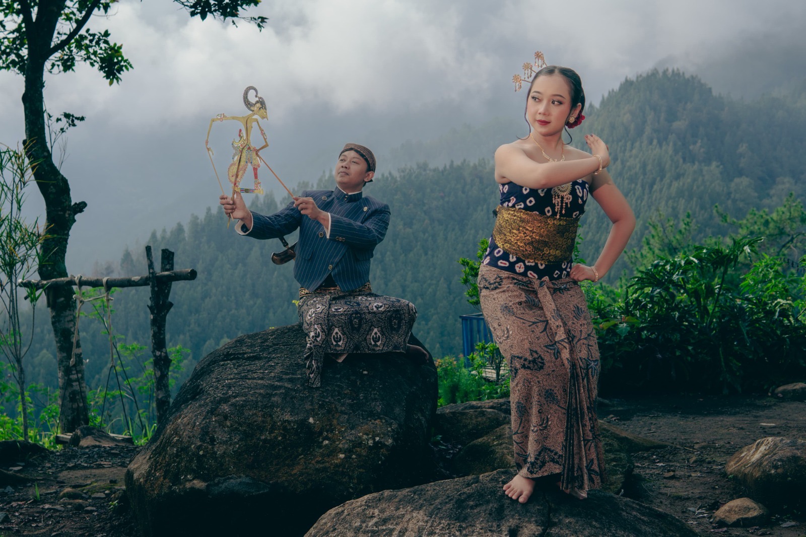 Mengenal Hadis Nur Wahid dan Titania Wilis Santy, Pasutri Seniman Kabupaten Nganjuk