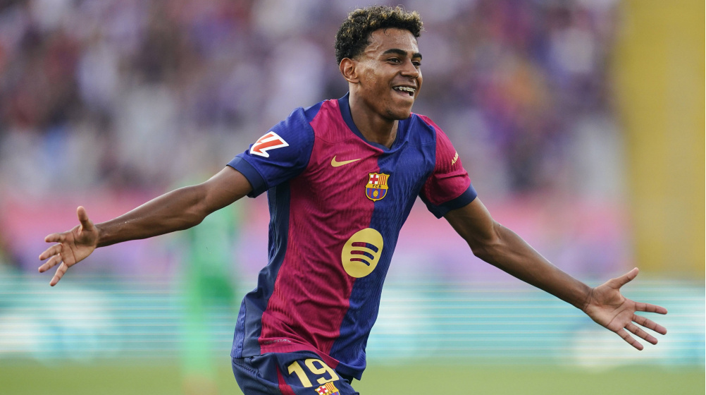 Lamine Yamal, pemain Barcelona saat selebrasi setelah mencetak gol.