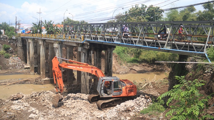 ⁠Minggu ini Jembatan Kutorejo Nganjuk Tutup Total