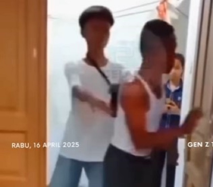 Viral ! Anak di Riau Tantang Ayahnya karena Tak Dibelikan&nbsp;Motor