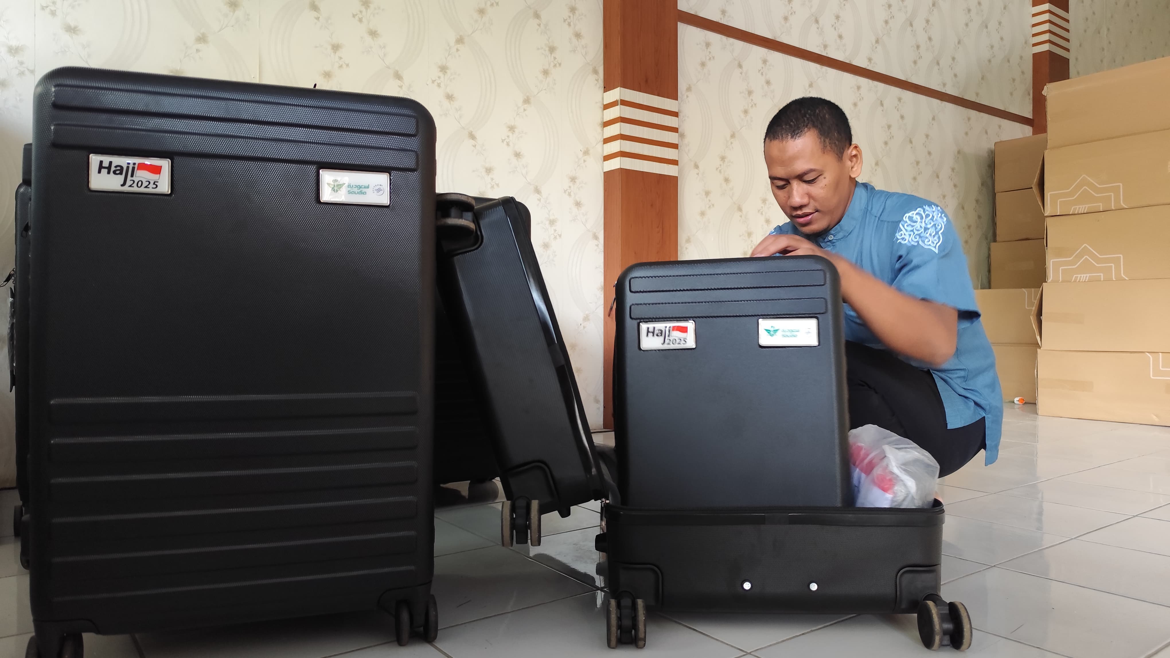 CJH Tak Boleh Bawa Gunting, Kemenag Distribusikan 471 Koper Calon Jamaah Haji&nbsp;