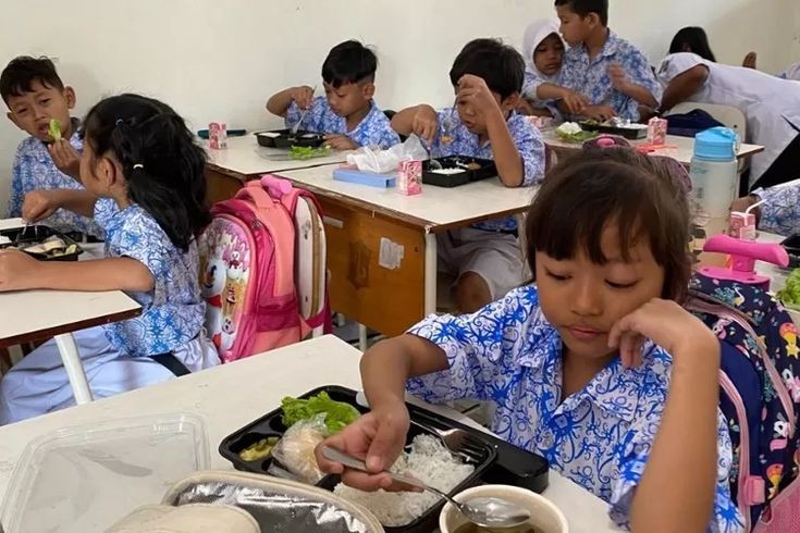 Dugaan Penyalahgunaan Dana Program Makan Bergizi Gratis, Prabowo: Kami Pastikan Uang Rakyat Aman