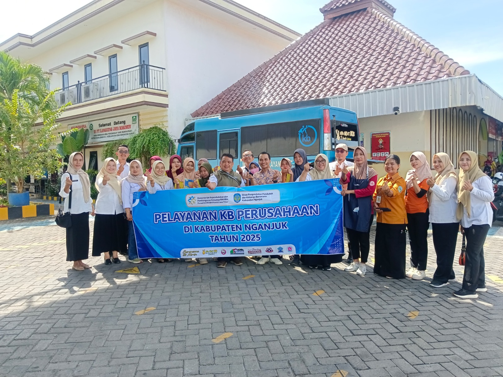 Ini Program Dinas PPKB Nganjuk untuk Memperingati May Day, Pekerja Pabrik Papat Fasilitas KB Implan dan IUD