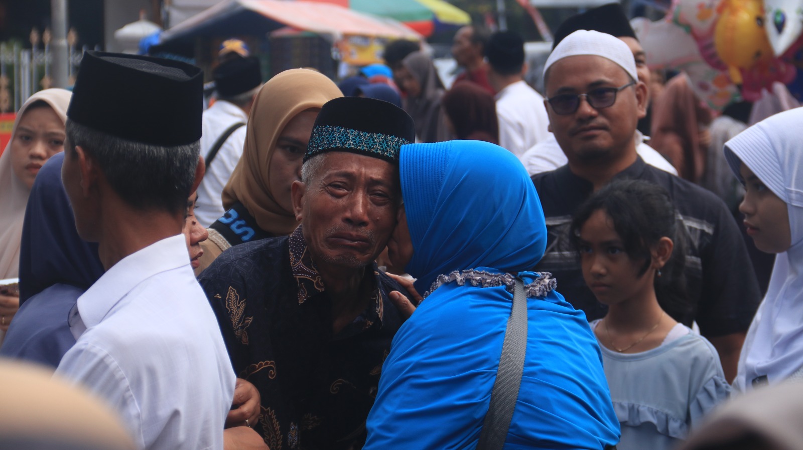 Penuh Haru, Begini Suasana Keberangkatan Calon Jamaah Haji Kabupaten Nganjuk