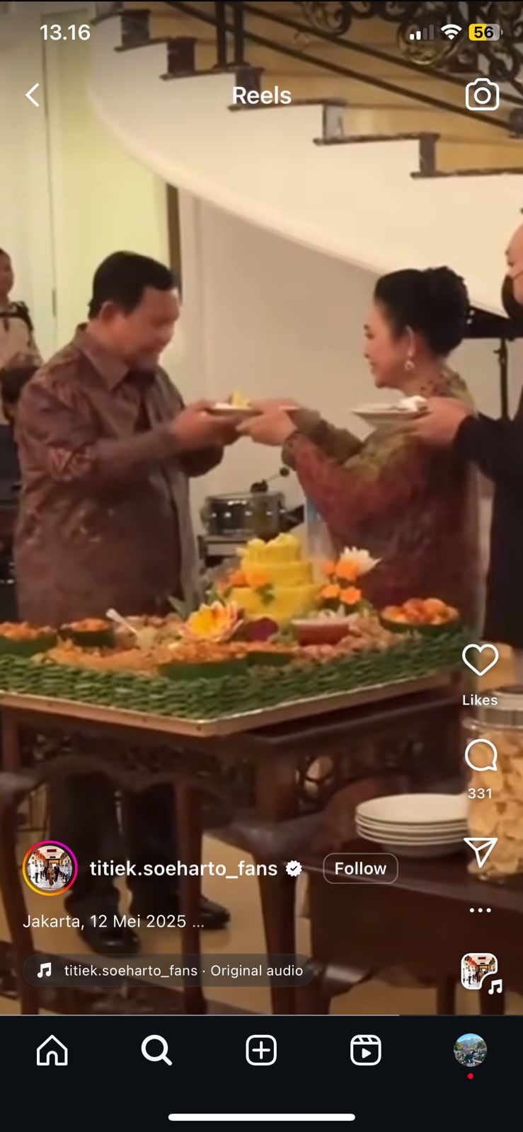 Momen Saat Titiek Soeharto Merayakan Ulang Tahun dengan Tradisi Potong Tumpeng Bersama Prabowo