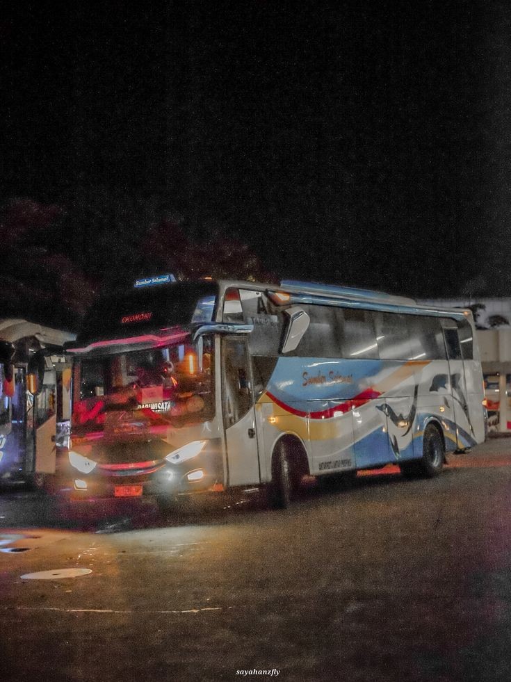 Hunting Bus Sumber Selamat