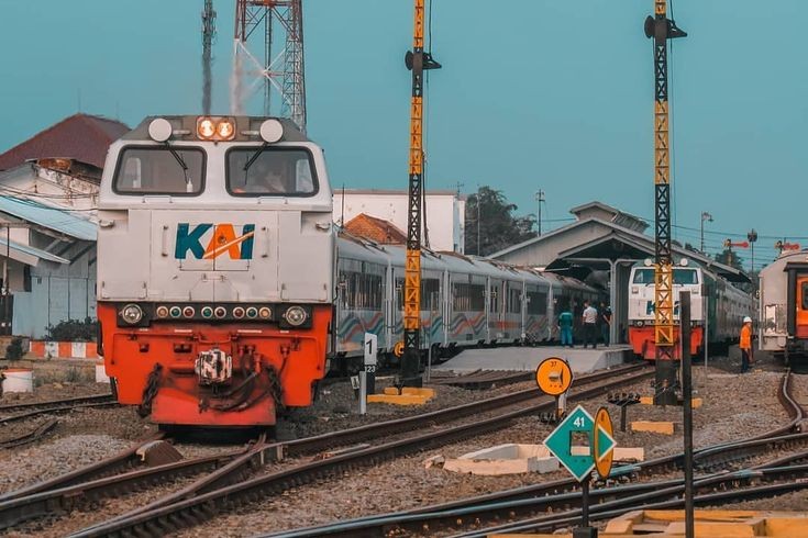 KA Malioboro Ekspres