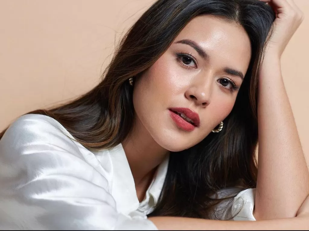 Penyanyi cantik Raisa Adriana
