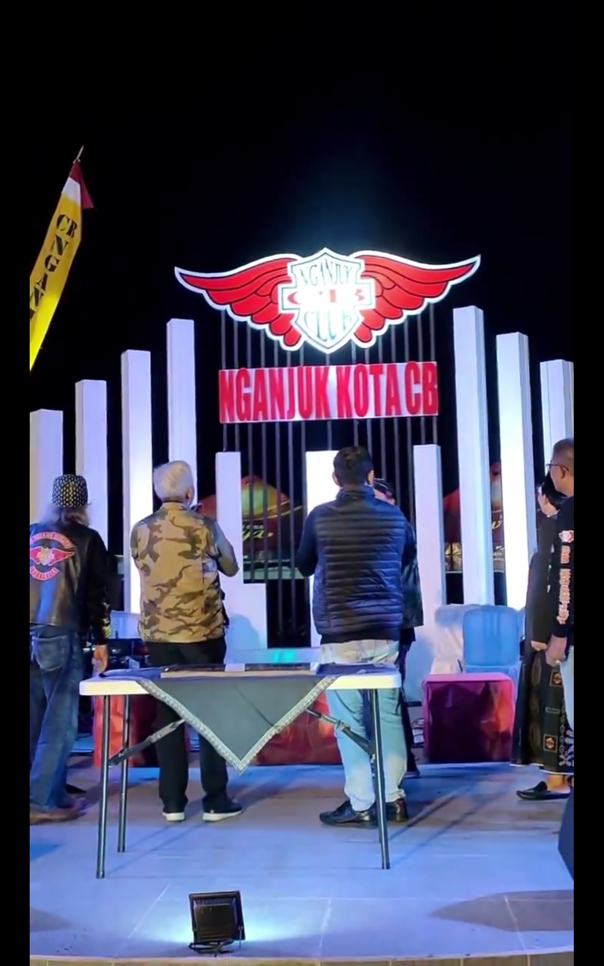 Monumen Nganjuk Kota CB saat baru diresmikan