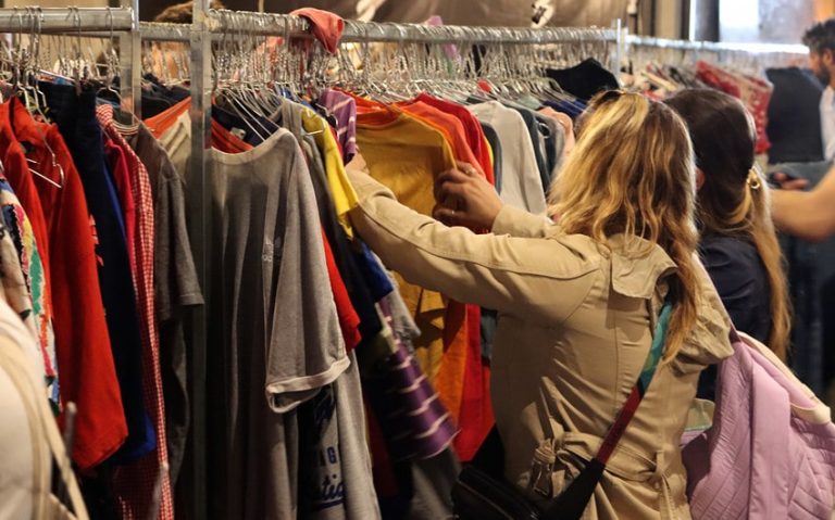 Tips Belanja Thrifting:Cara Dapat Barang Branded Murah dan Berkualitas