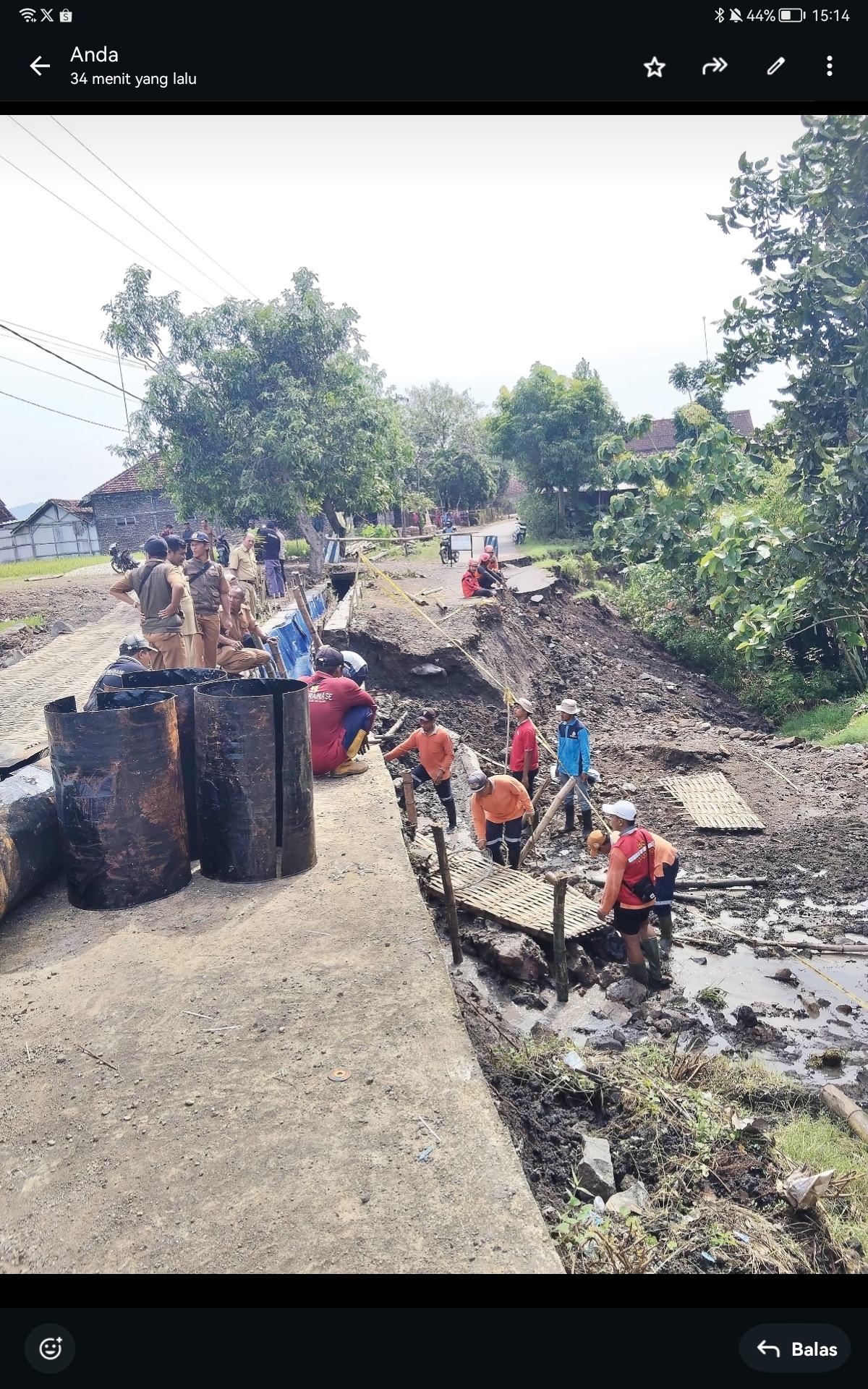 Pemkab Nganjuk Bangun Saluran Air agar Jalan Jintel Tak Ambles