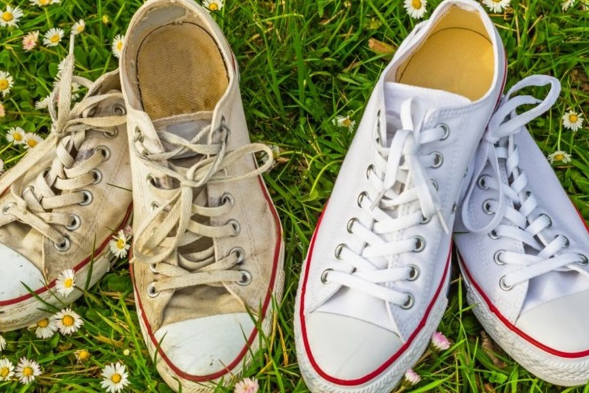 Tips membersihkan sepatu putih menjadi tampak baru foto: mensxp.com
