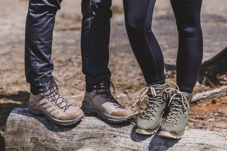 Foto : Rekomendasi sepatu gunung (Pinterest)