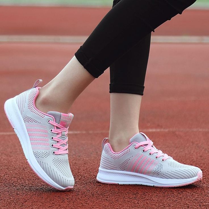 Foto : Sepatu Jogging (Pinterest)