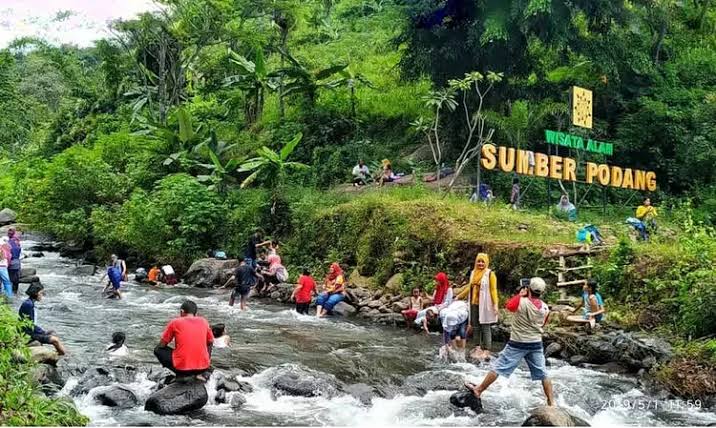 Wisata Sumber Podang Kediri (foto: selingkarwilis)