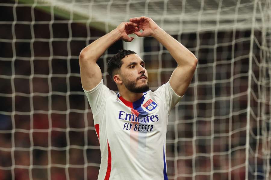 Rayan Cherki Sepakat Gabung Manchester City, Negosiasi dengan Lyon Masih Berlangsung.