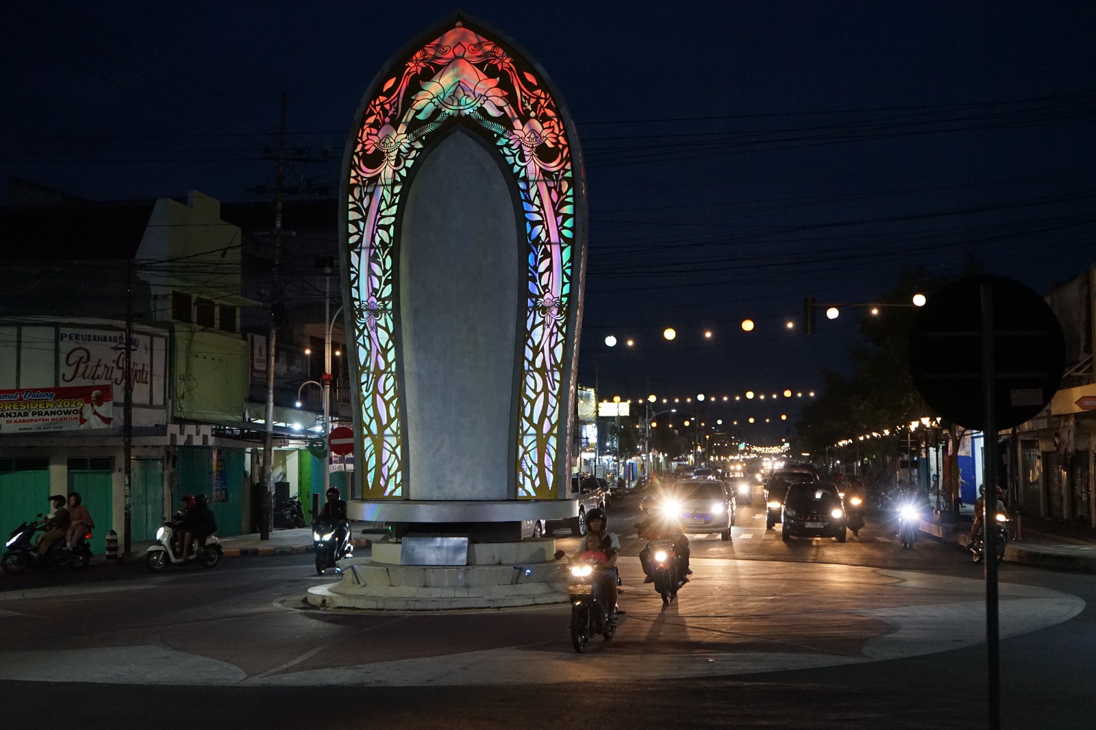 Tugu Jayastamba jadi ikon Kabupaten Nganjuk.