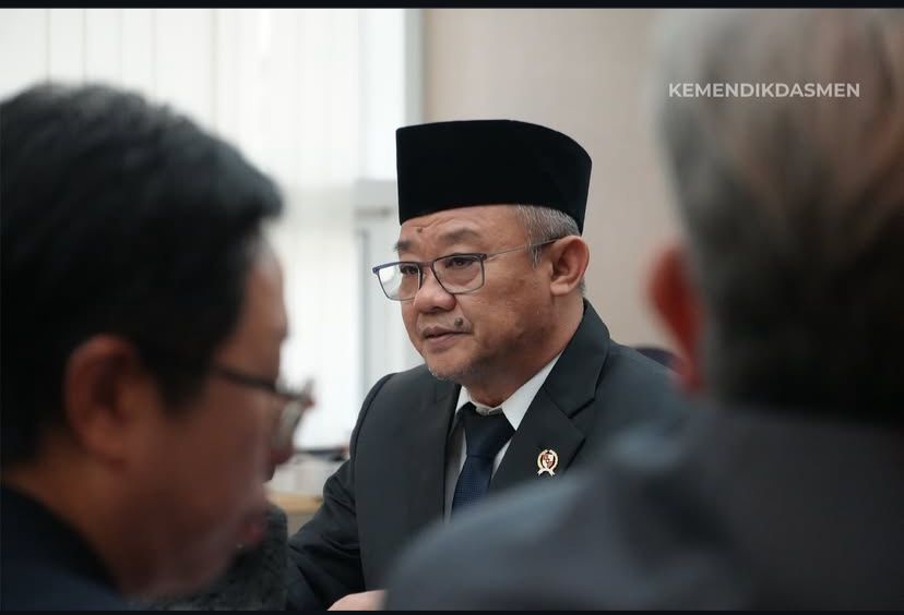Pemerintah memberikan peluang guru PPPK untuk jadi kepala sekolah.