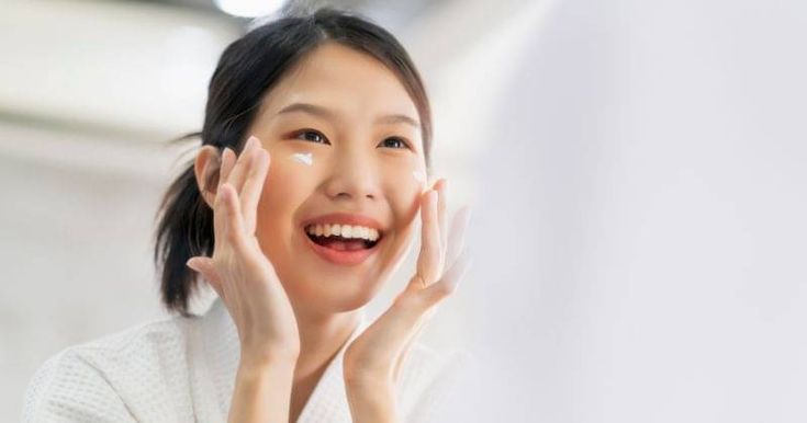Masih Salah Urutan Skincare? Ini Panduan Pagi & Malam Biar Wajah Glowing Maksimal!