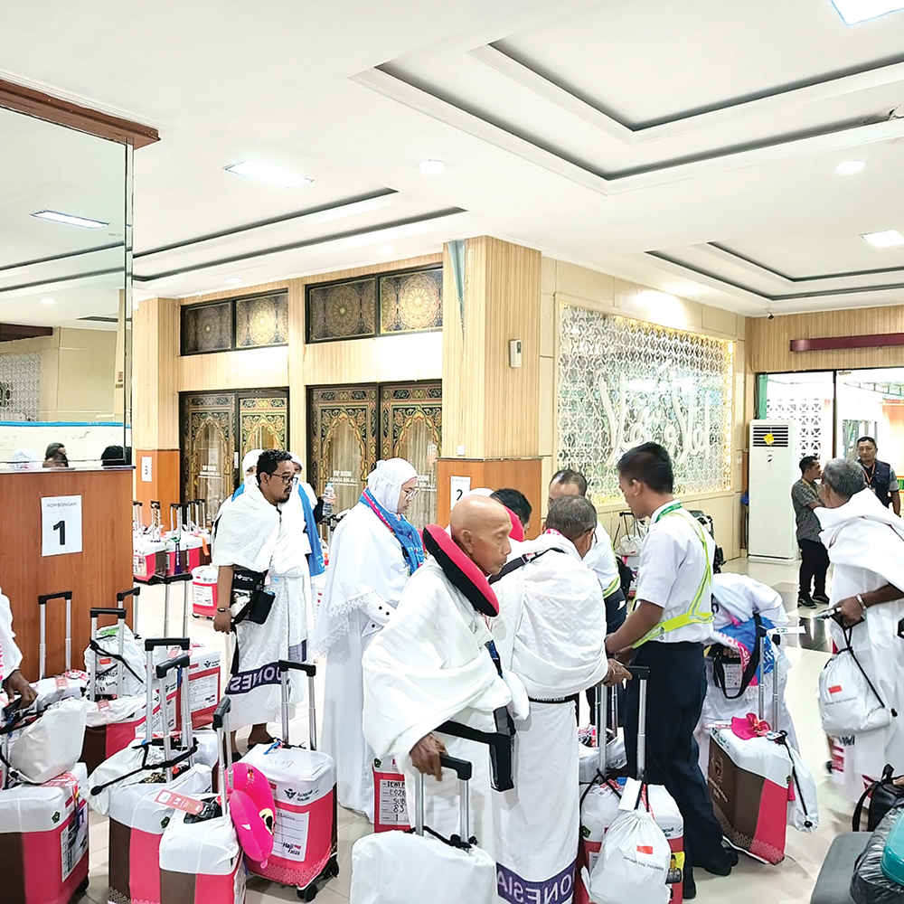 PATUHI PERATURAN: Jemaah Haji Kabupaten Nganjuk maksimal membawa barang seberat 32 kilogram di kopernya.