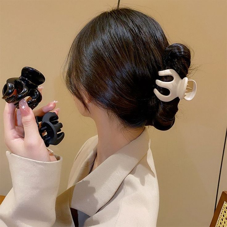 Foto : Model Jepit Rambut Populer