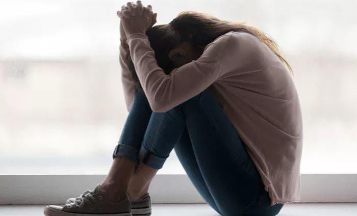 Mengenal Istilah Survivor Guilt dan cara untuk mengatasinya