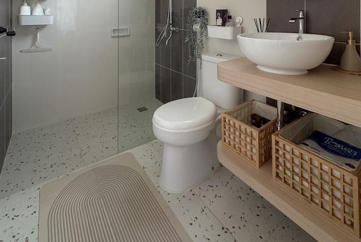 Waspada! Jatuh di Kamar Mandi Bisa Berakibat Fatal, Ini Penyebab Umumnya