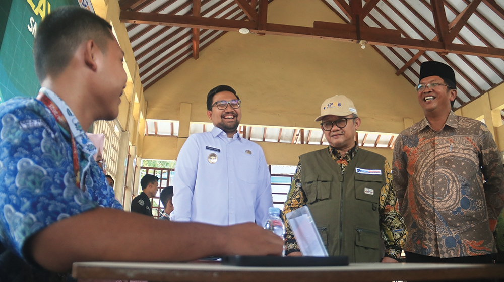 EVALUASI SPMB: Menteri Pendidikan Dasar dan Menengah (Dikdasmen) Republik Indonesia Abdul Mu