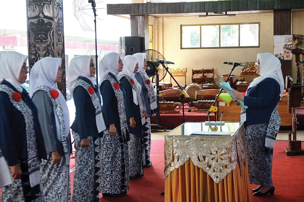 KHIDMAT: Pelantikan pengurus IBI Cabang Nganjuk masa bakti 2023-2028.