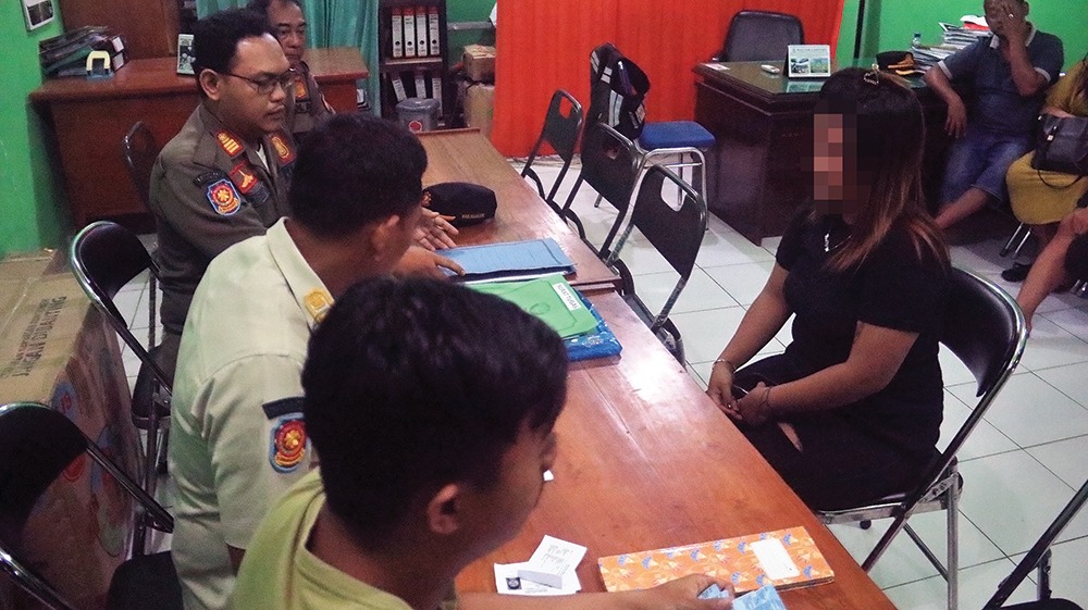 Waspada! Puluhan warga Nganjuk terjangkit HIV/AIDS di tahun 2025 akibat hubungan seksual berisiko dan gonta-ganti pasangan.