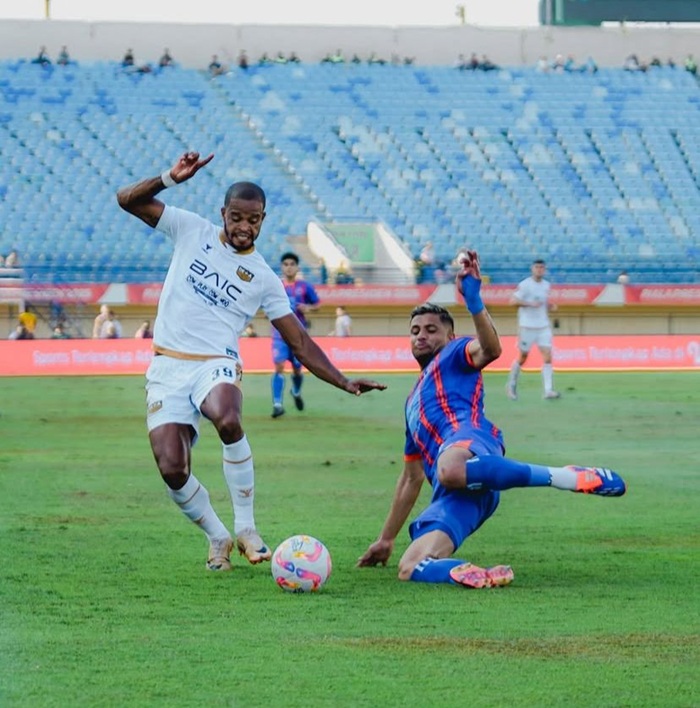 Dewa United ditaklukkan oleh Port FC dengan skor 1-2 di Stadion Si Jalak Harupat Bandung