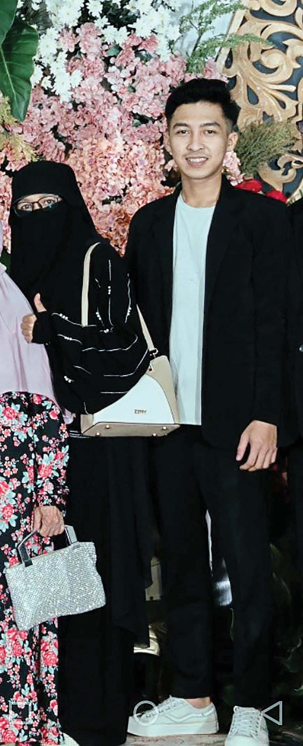 TINGGAL KENANGAN: Foto semasa hidup Dean Aulia Rahman. Polisi punya rekaman CCTV Dean ngebut sebelum tercebur ke sungai.