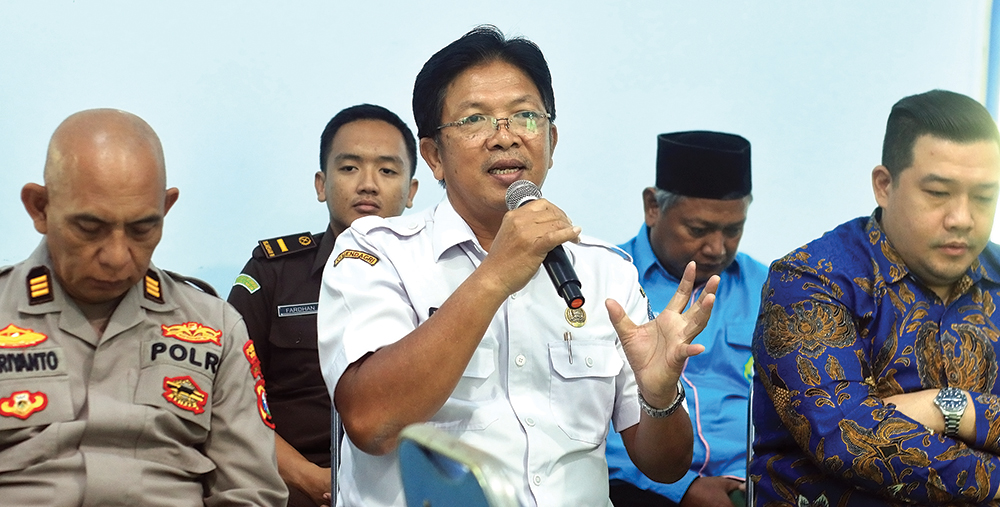 BERI SOLUSI: Kepala SMAN 1 Nganjuk Sugiyono menjelaskan cara mendeteksi persoalan siswa.