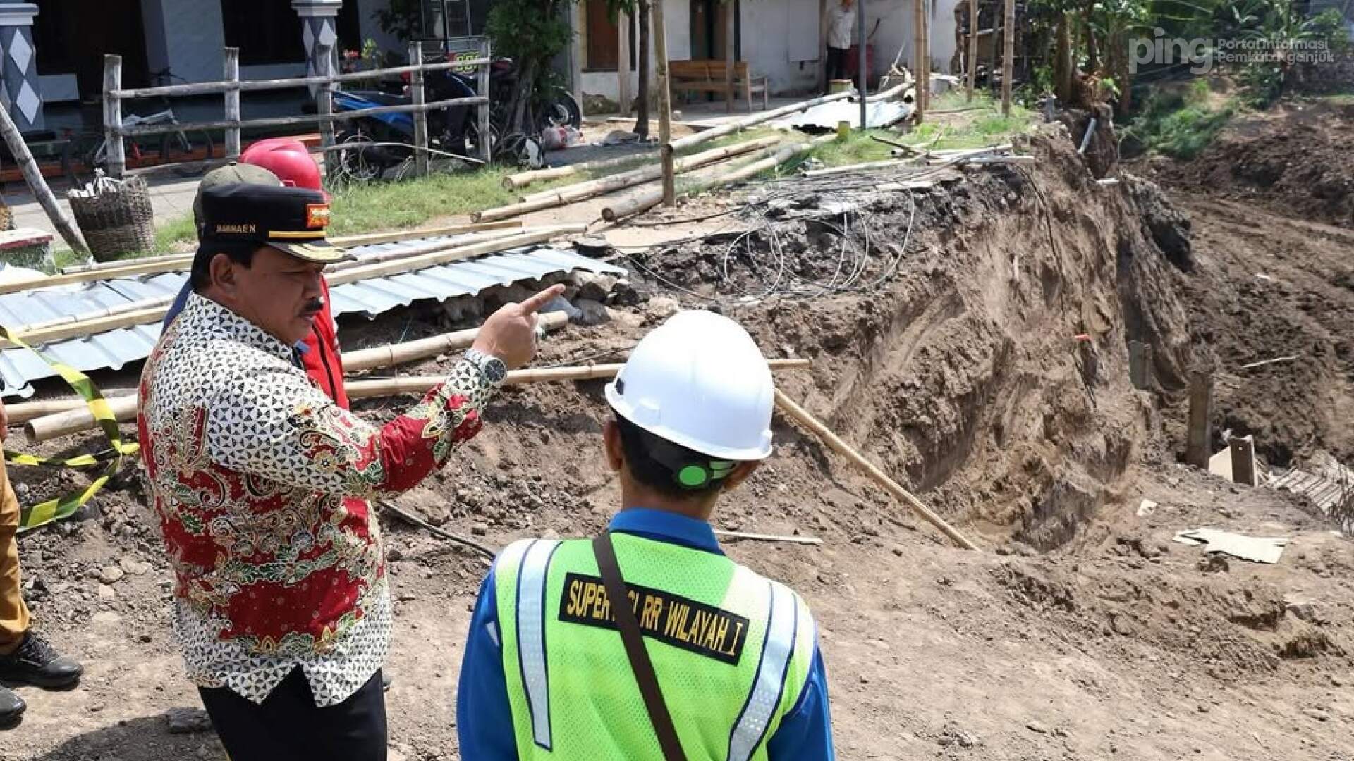 Marhaen Cek Langsung Jembatan Kutorejo