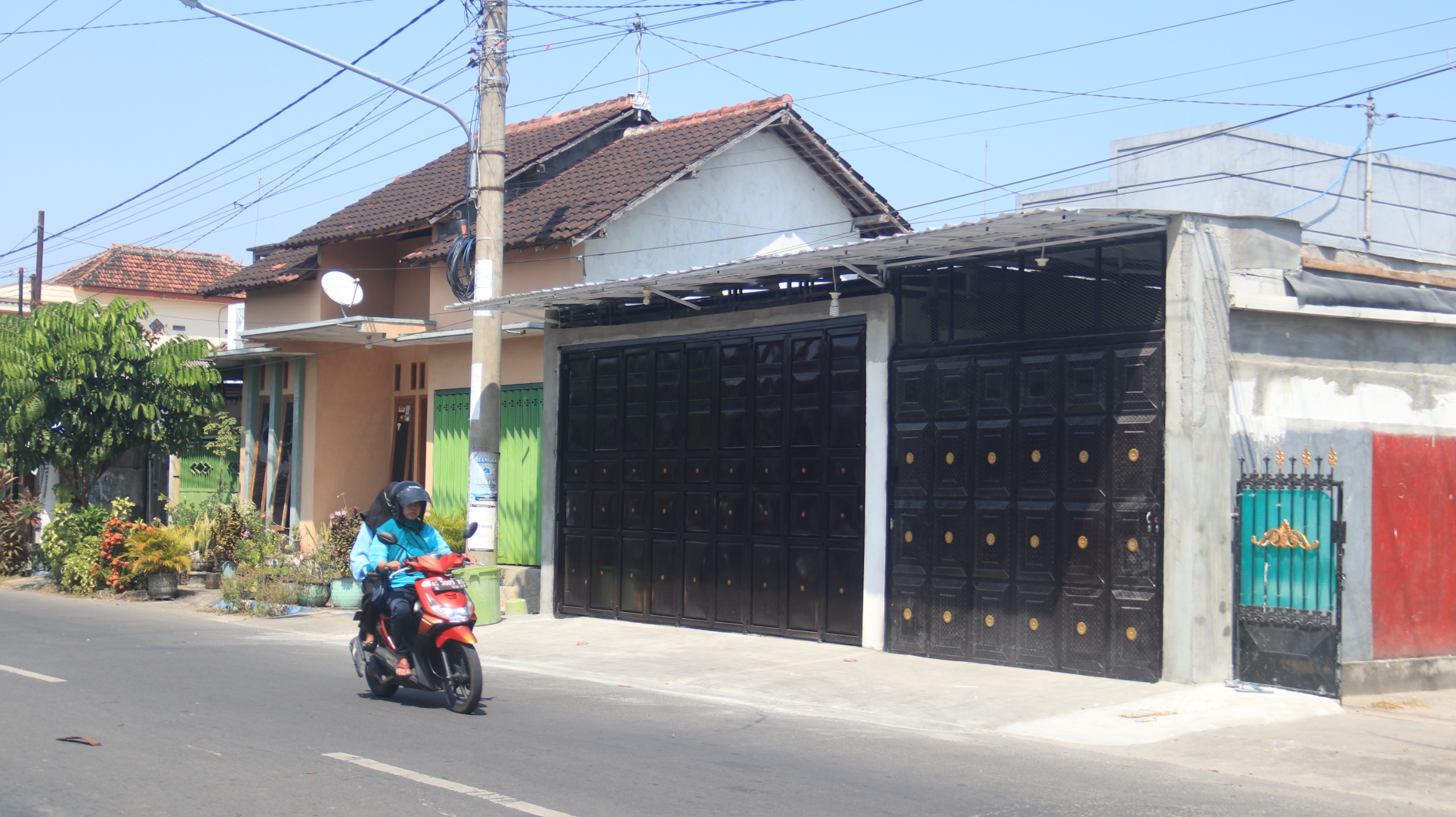 Kantor Koperasi Apindo Jaya Makmur setelah ditutup Dinas Koperasi (25/7)