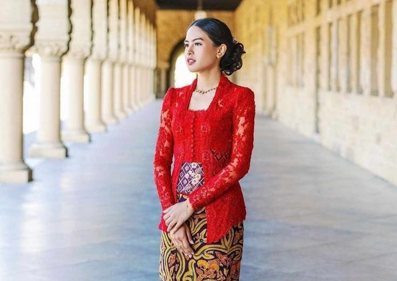 Kebaya Kutubaru Vs Kebaya Kartini, Manakah yang Lebih Elegan Dikenakan untuk Wisuda?