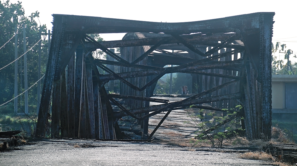Jembatan Lama Kertosono merupakan akses vital masyarakat dalam aktivitas sosial dan ekonomi antarwilayah serta mempunyai nilai historikal yang tinggi
